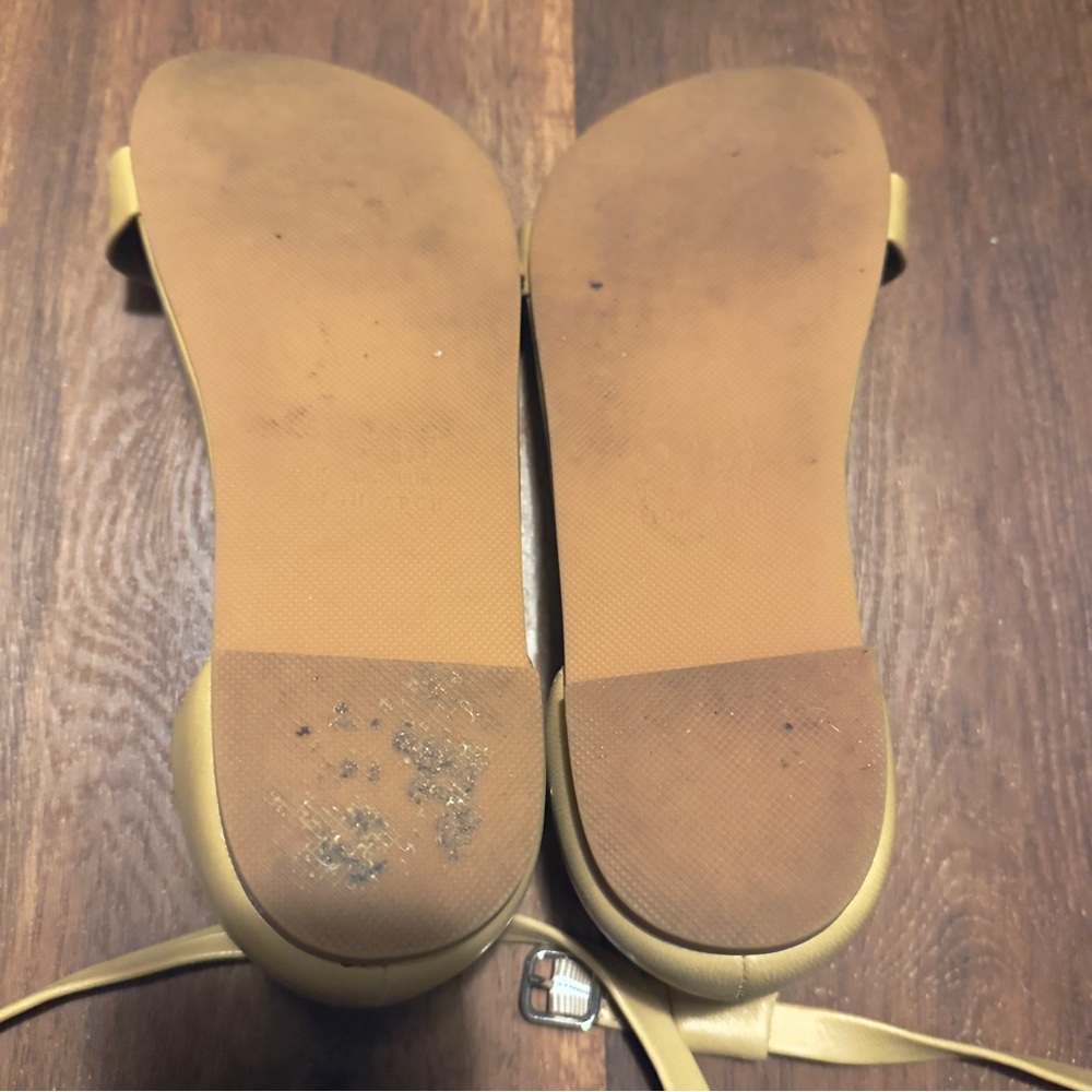 Secra Poppy Sandals Sz. 9 EUC - Picture 5 of 6